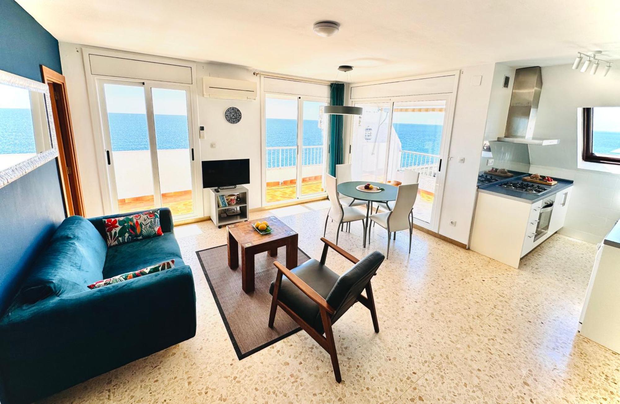 Charming Sea Front 3 Bedroom Apartment - Incredible Views! Ла-Амеллья-де-Мар Экстерьер фото